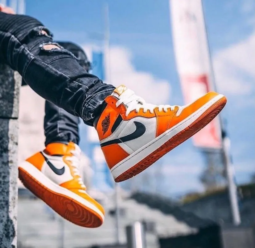 CE - AJ1 white buckle