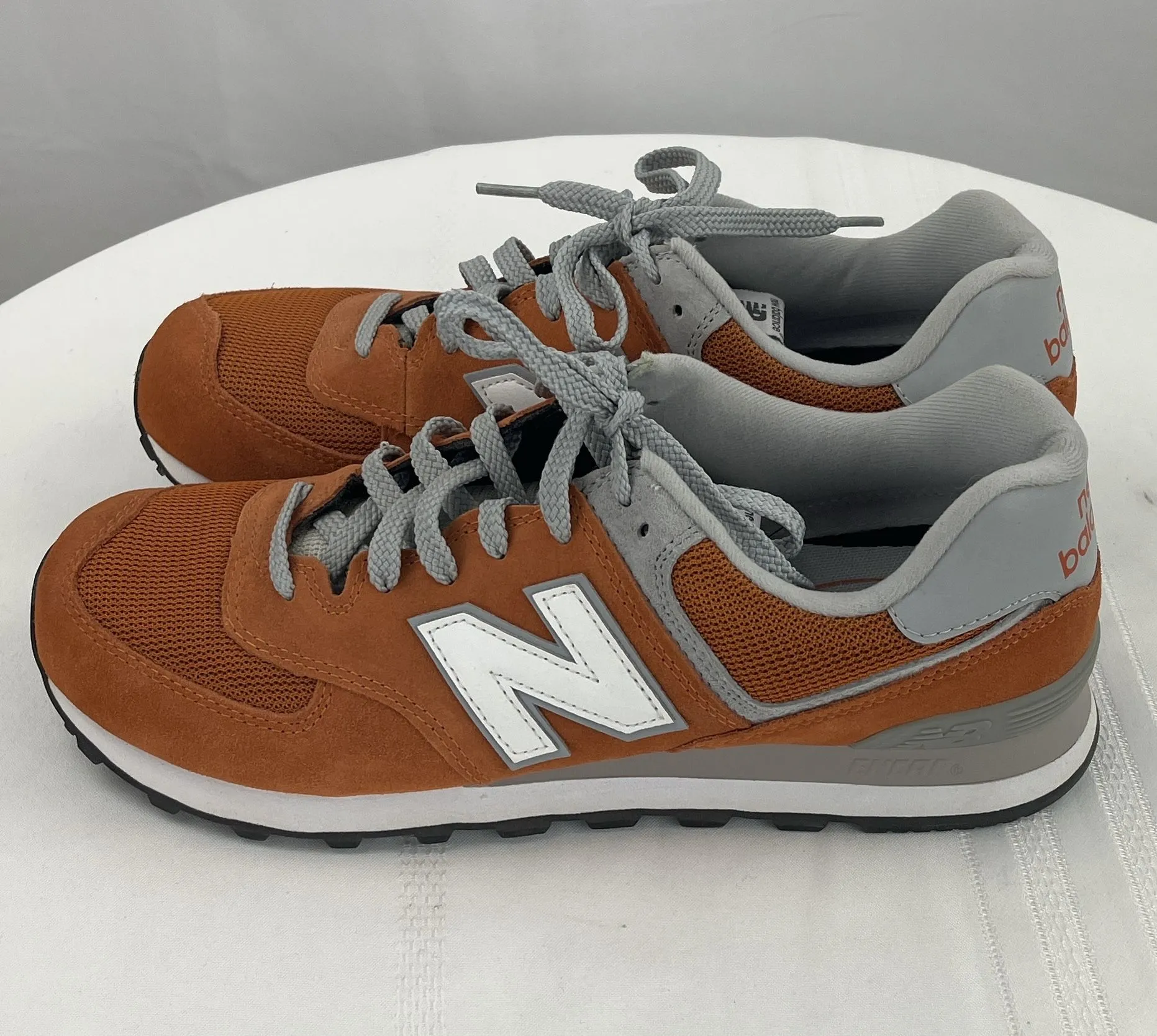New Balance Men's 574 Classics Orange Grey White Suede Sneakers Size 10.5 NWOB