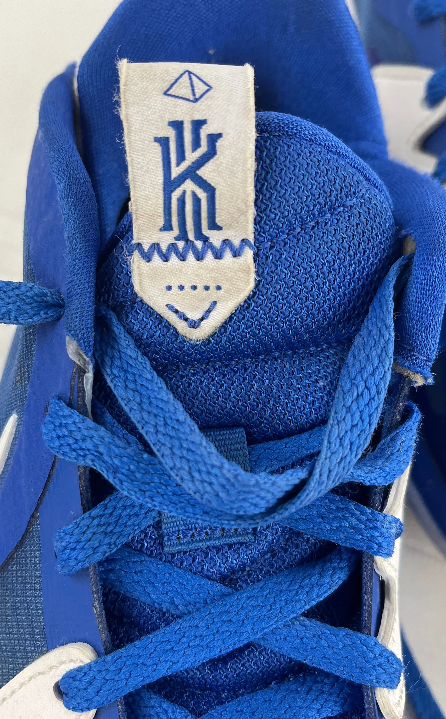 Nike Kyrie Low 5 TB Men's Game Royal White Basketball Shoe Size 8