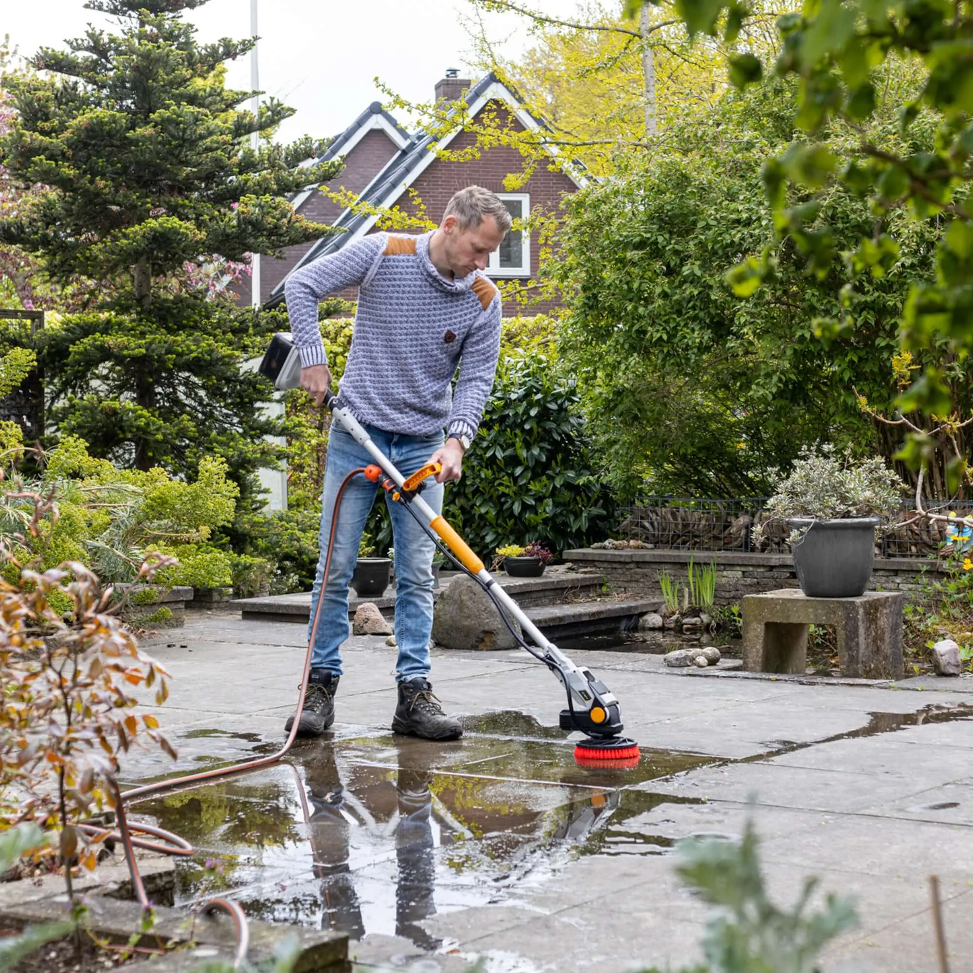 Twin Brush® Cordless Cleaning Brush Brushless 18V with all accessories